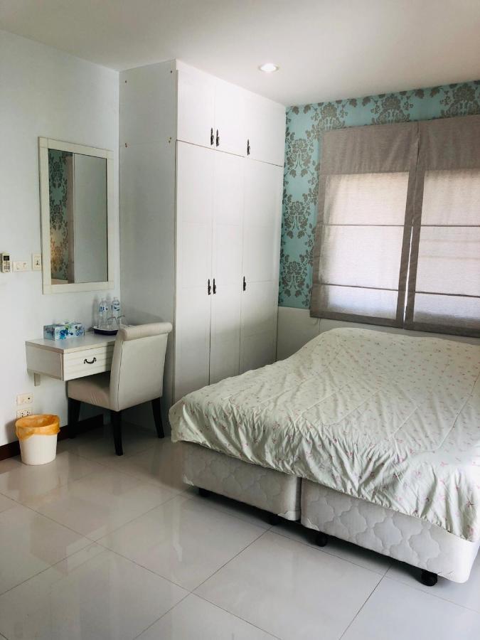 Trio House Aparthotel Bangkok Zewnętrze zdjęcie